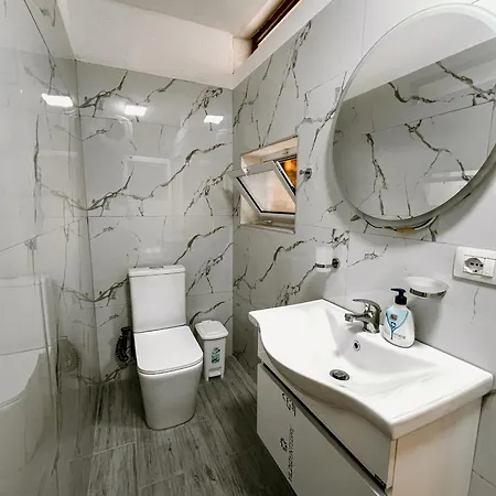 Apartamento Daors House Gjirokastër