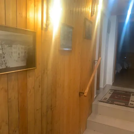 Apartamento Daors House Gjirokastër